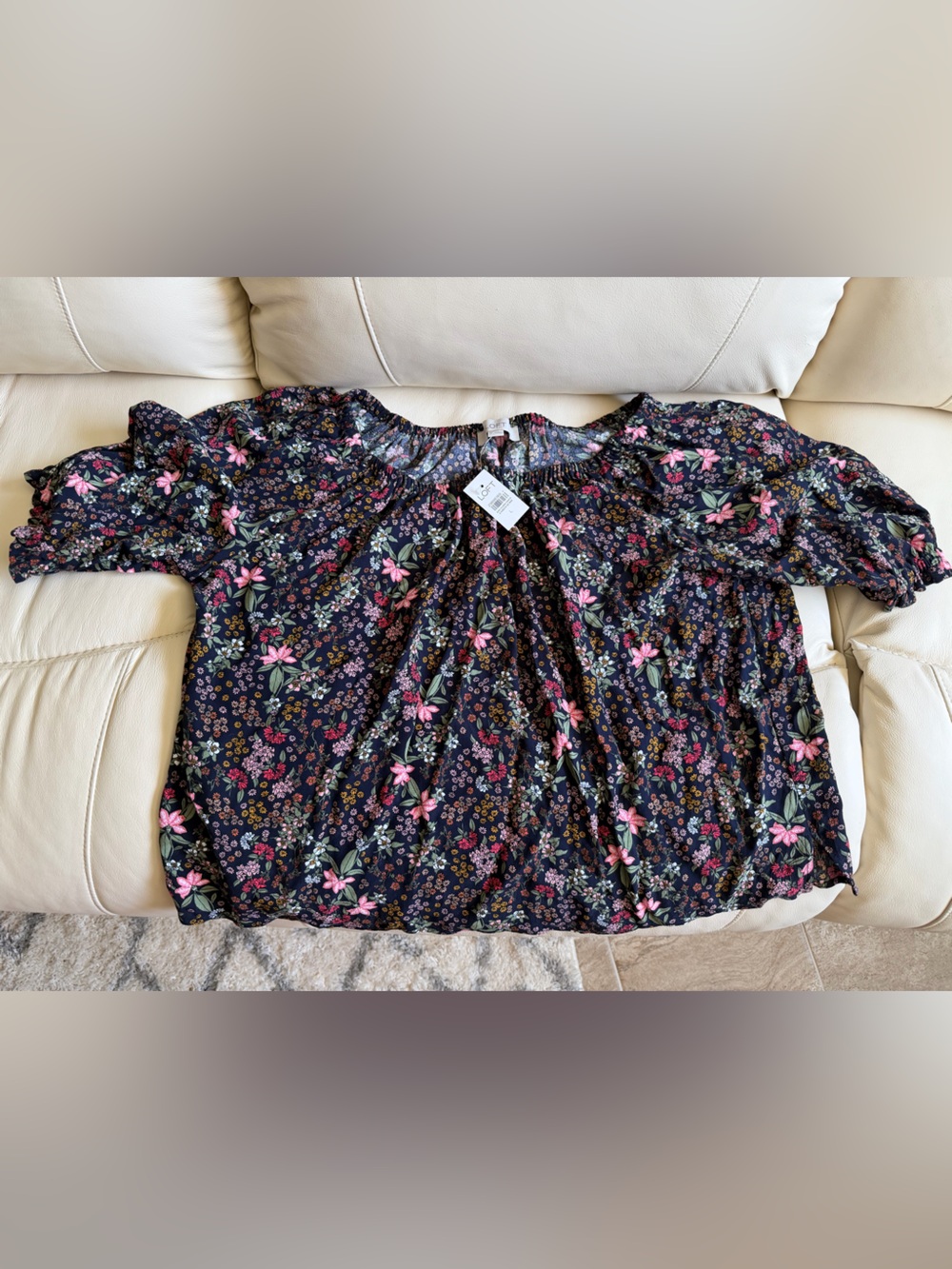 LOFT Black Floral Puff-Sleeve Top